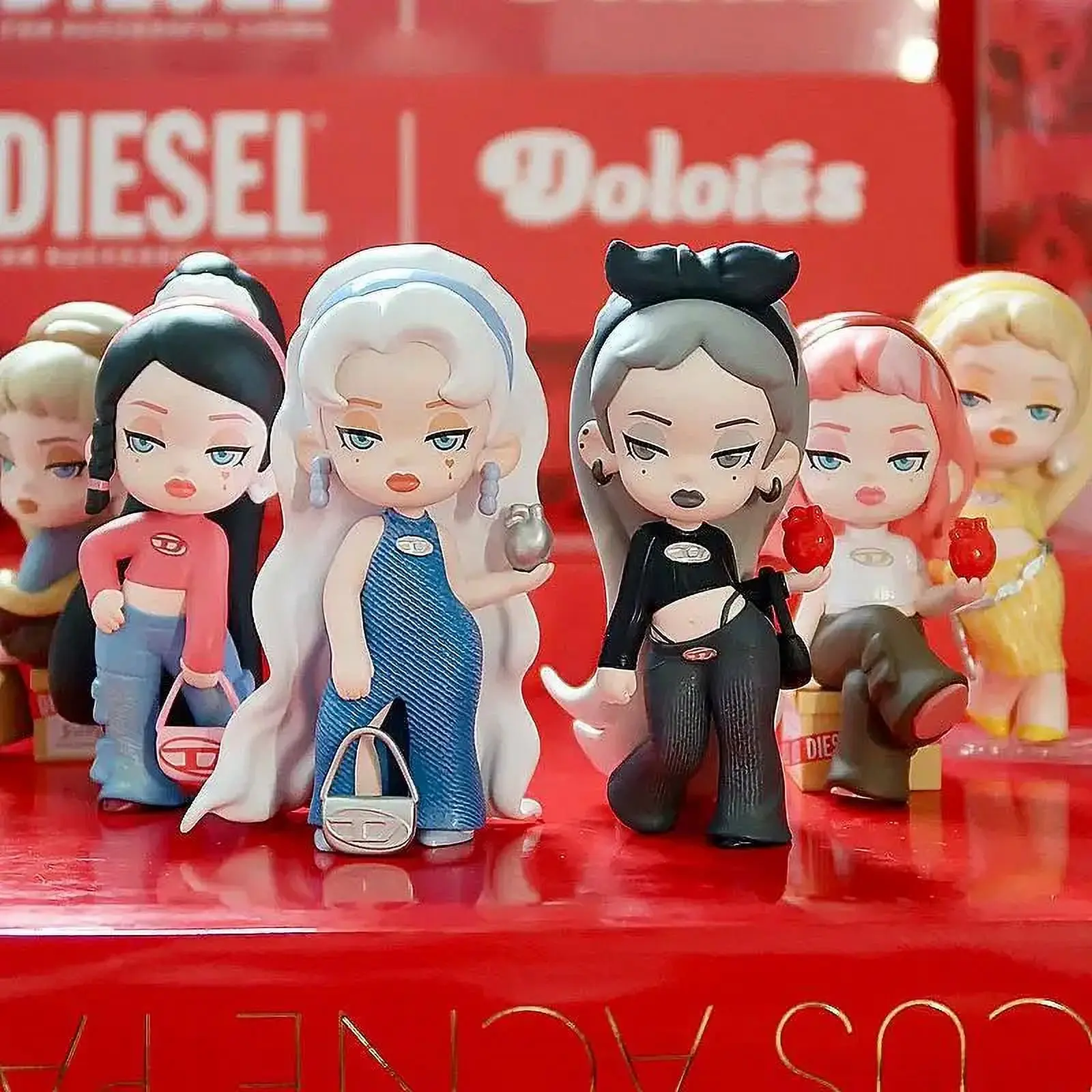 Dolores Blind Box figurines