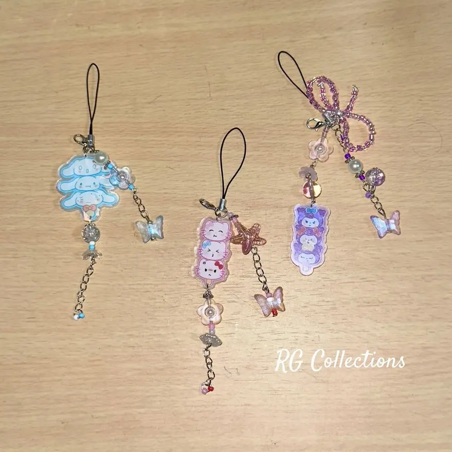 Go to Instagram page of A set of sanrio keychains